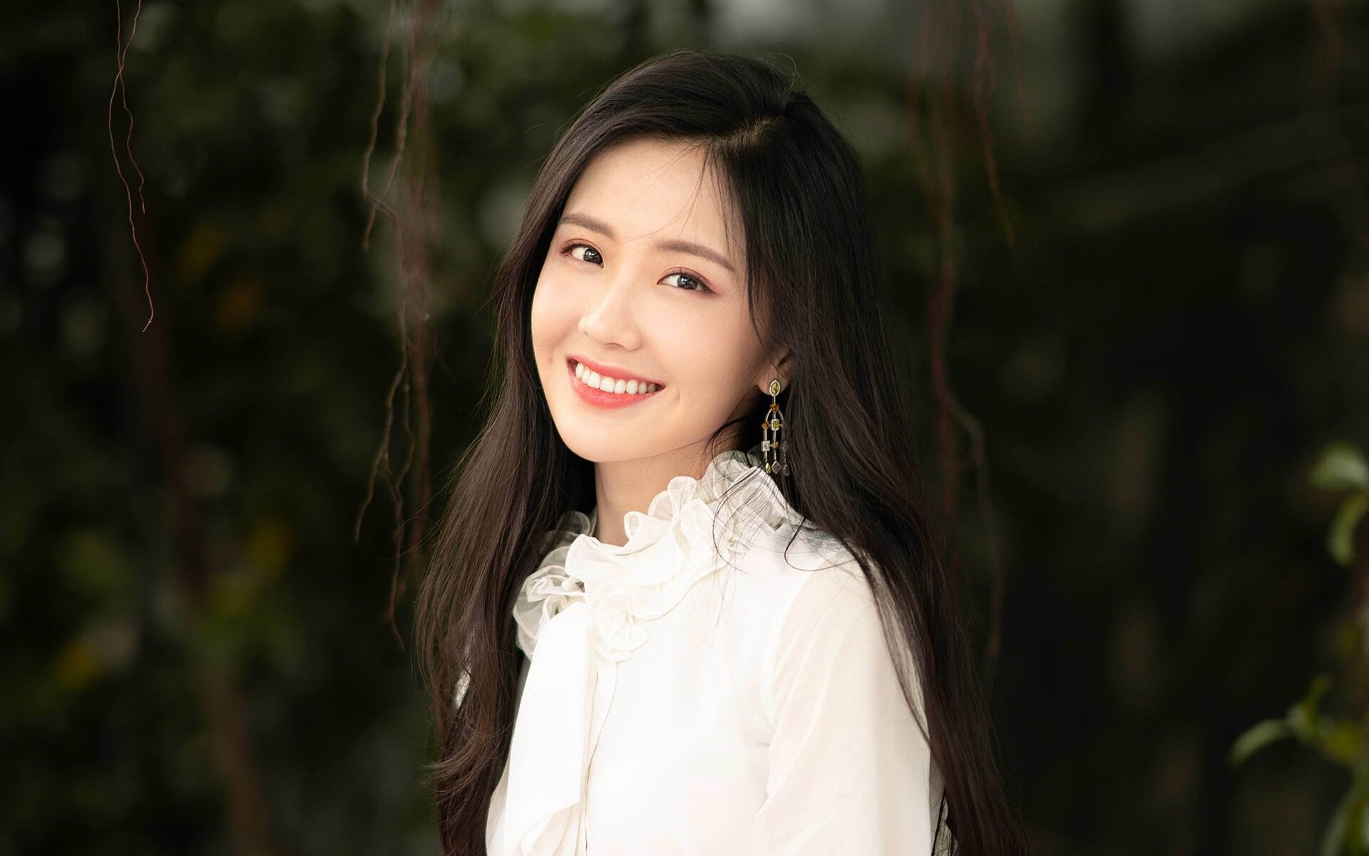 西布朗防线稳固，铝土矿工力保升级席位，西布朗战绩