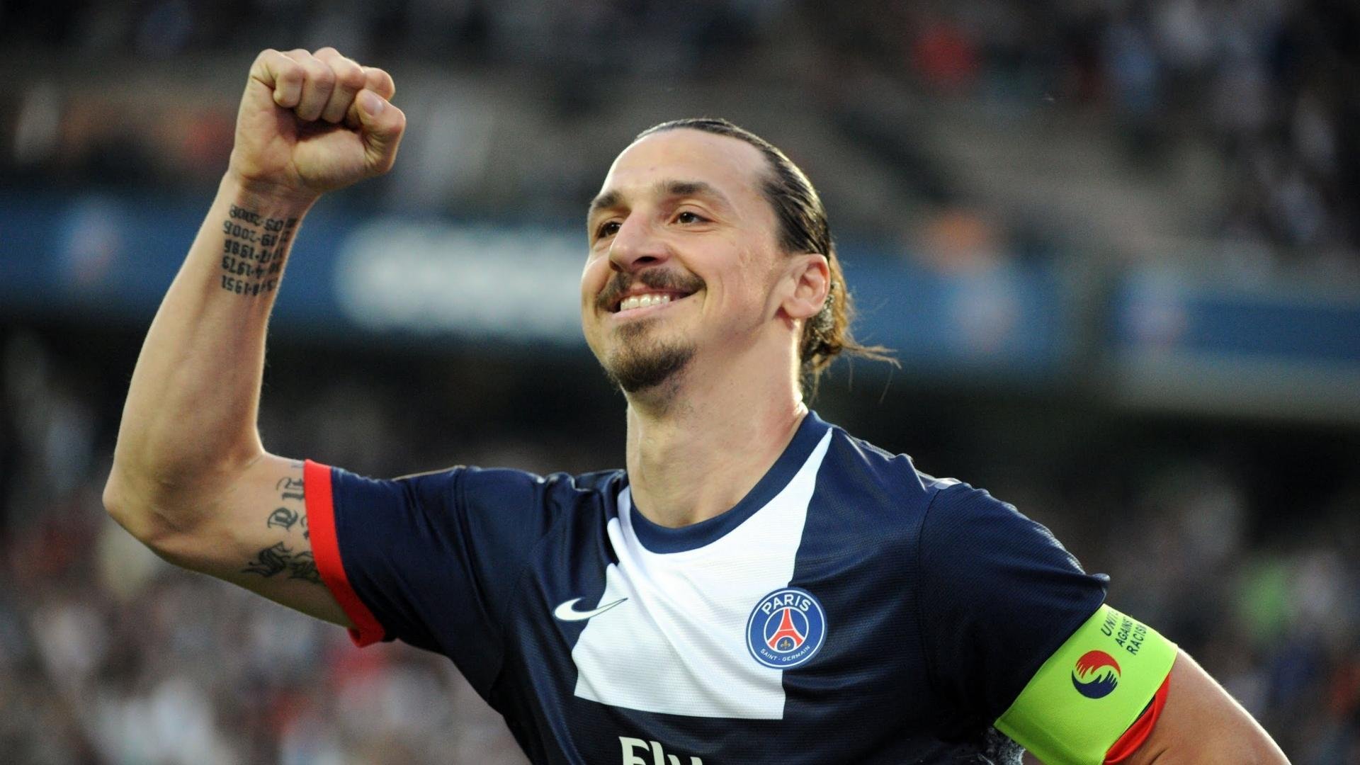 AYX官网-《【幕后揭秘】职业选手训练的科学化与系统化》,职业选手训练室图片