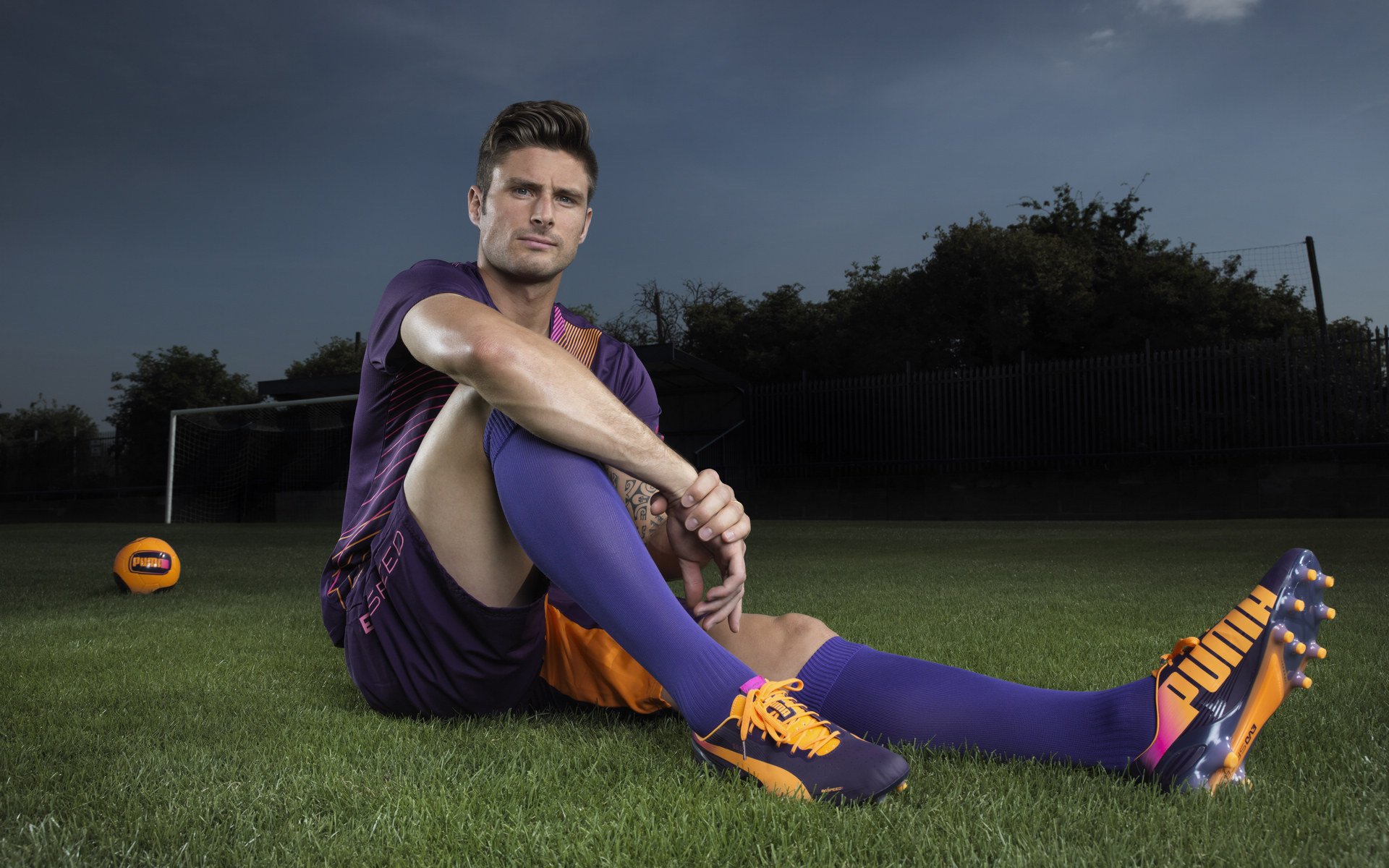 AYX体育官网-德甲创新战术引领潮流,比赛中精彩瞬间频繁发生,德甲的比赛